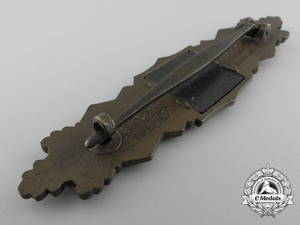 a_mint_bronze_grade_close_combat_clasp_by_a.g.m.u.k._a_4019