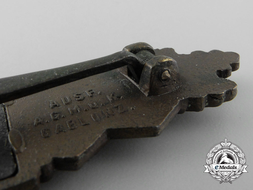 a_mint_bronze_grade_close_combat_clasp_by_a.g.m.u.k._a_4021