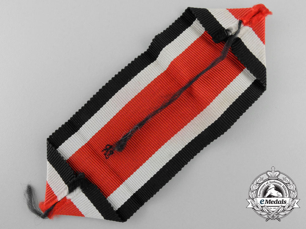 a_neck_ribbon_for_knight’s_cross_of_the_iron_cross1939_a_4068