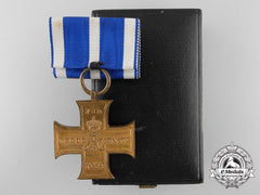 A 1914 Lippe-Schaumburg Loyal Service Cross With Case Of Issue