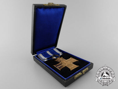 a1914_lippe-_schaumburg_loyal_service_cross_with_case_of_issue_a_4148