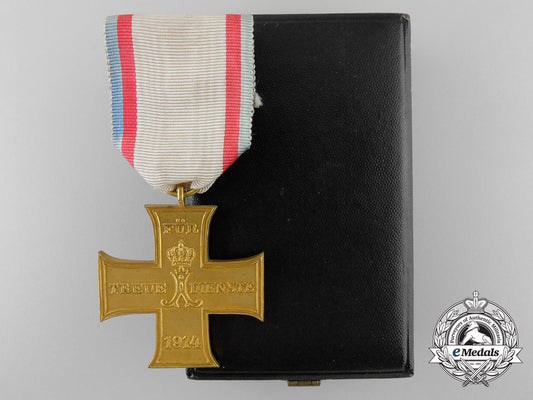 a1914_lippe-_schaumburg_loyal_service_cross_with_case;_non_combatant_version_a_4163