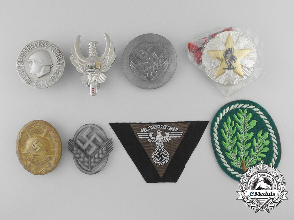 international._a_lot_of_eight_medals,_decorations,_and_awards_a_4493