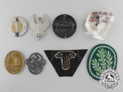 international._a_lot_of_eight_medals,_decorations,_and_awards_a_4494