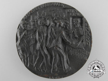 a_cunard_line_r.m.s._lusitania_medallion_with_box_a_4820