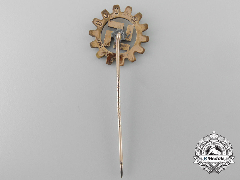 a_deutsche_arbeits_front_honor_pin_in_gold_with_case_a_4869