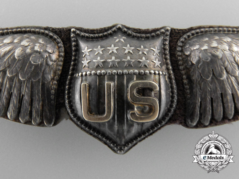 a_first_war_united_states_air_service_pilot_wing;"_dallas"_type,_by_bb&_b_a_5024