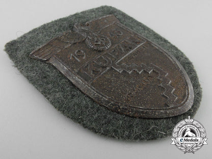 an_army_issued_kuban_campaign_shield_by_josef_feix&_sohn_a_5224