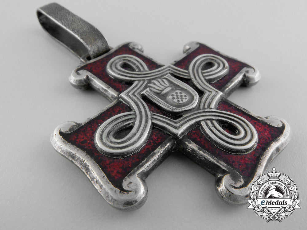 a_croatian_order_of_merit_for_christians;_first_class_by_braca_knaus,_zagreb_a_5480