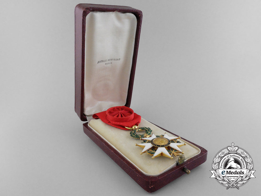 a_french_legion_d'honneur;_officer's_badge_in_gold_with_case_a_5833