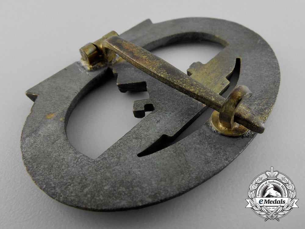 a_kriegsmarine_submarine_war_badge_a_5977