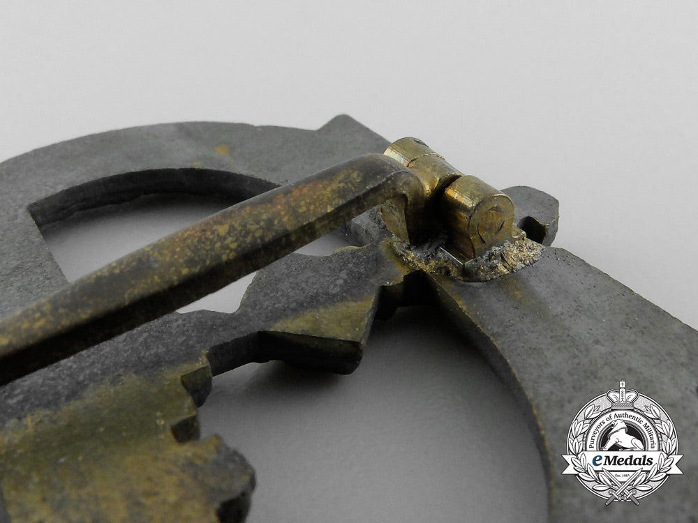 a_kriegsmarine_submarine_war_badge_a_5979