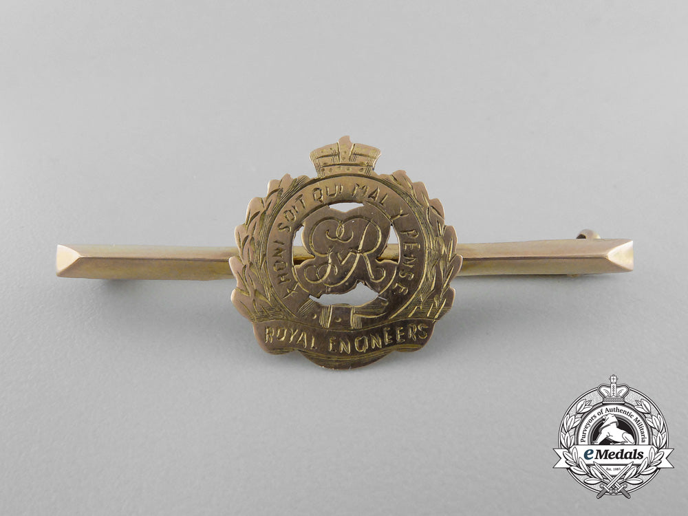 a_second_war_royal_engineers_pin_in_gold_a_6000