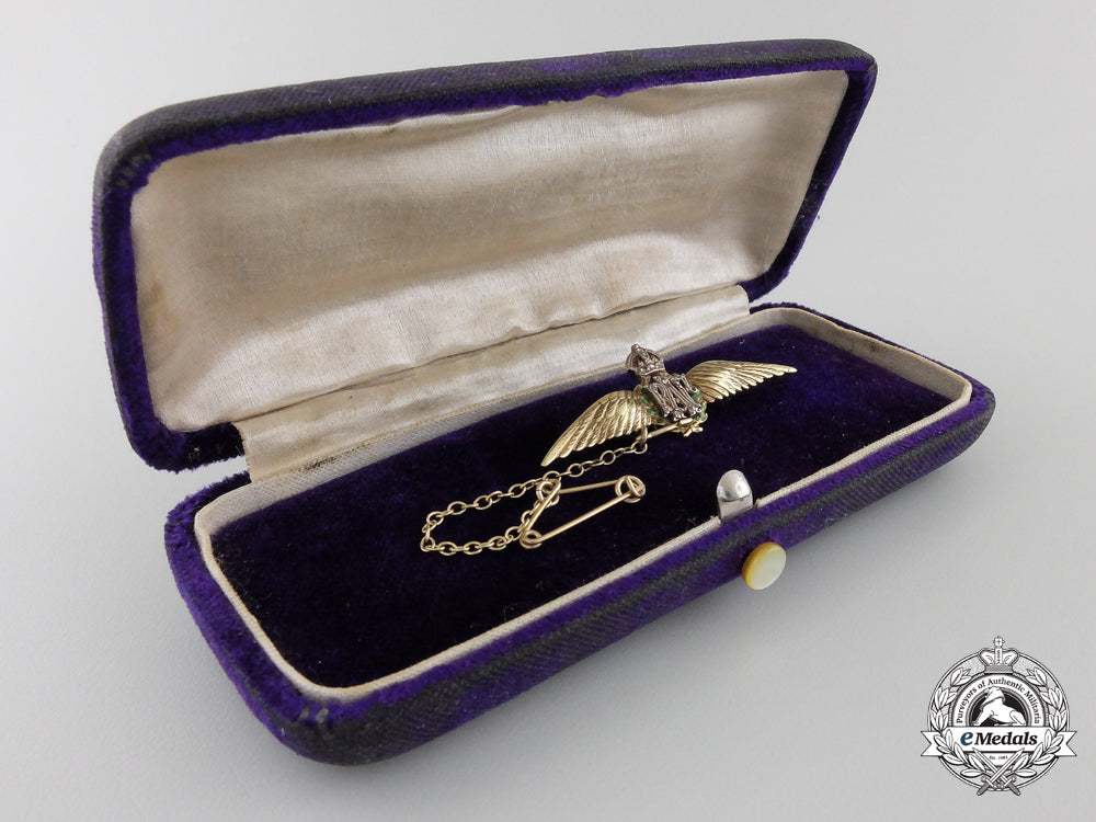 united_kingdom._a_gold,_platinum&_diamonds_royal_air_force(_raf)_sweetheart_wing_with_case_a_605