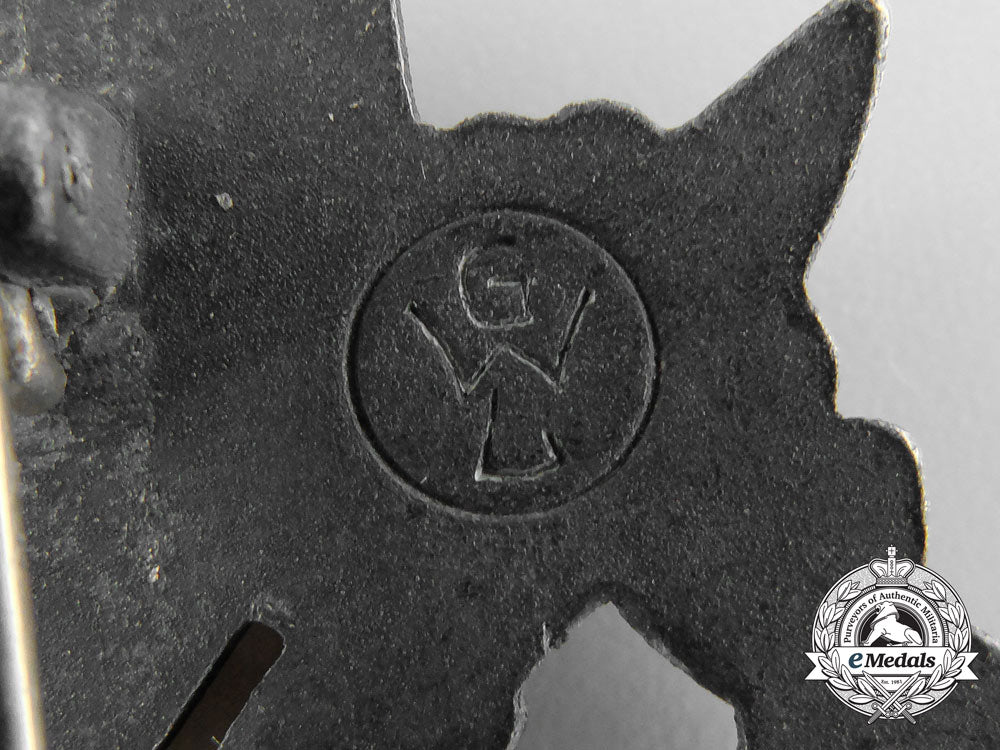 a_silver_grade_infantry_badge_by_gebruder_wegerhoff,_lüdenscheid_a_6162