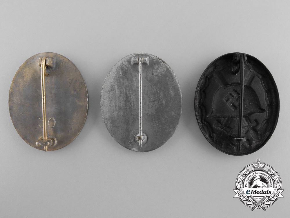 three_wound_badges;_gold,_silver_and_black_grades_a_6477