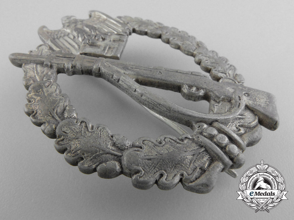 a_silver_grade_infantry_badge_by_carl_wild,_hamburg_a_6481