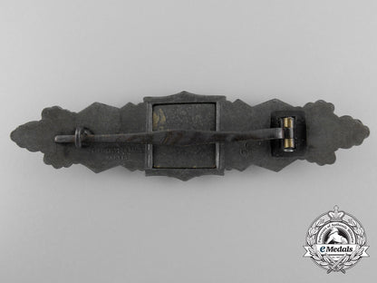 a_bronze_grade_close_combat_clasp_by_friedrich_linden,_lüdenscheid_a_6730