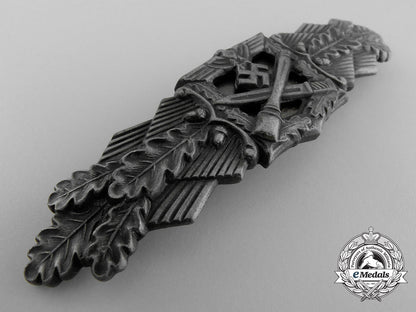 a_bronze_grade_close_combat_clasp_by_friedrich_linden,_lüdenscheid_a_6731