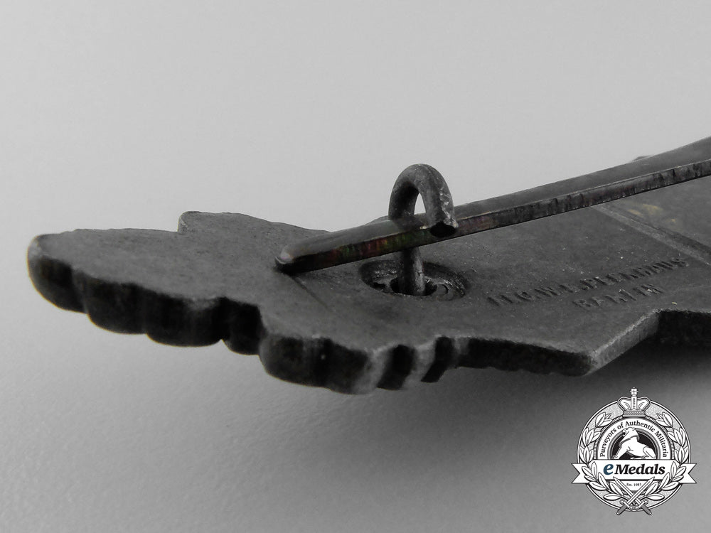 a_bronze_grade_close_combat_clasp_by_friedrich_linden,_lüdenscheid_a_6733