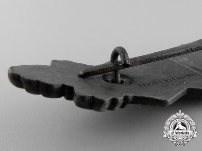 a_bronze_grade_close_combat_clasp_by_friedrich_linden,_lüdenscheid_a_6733