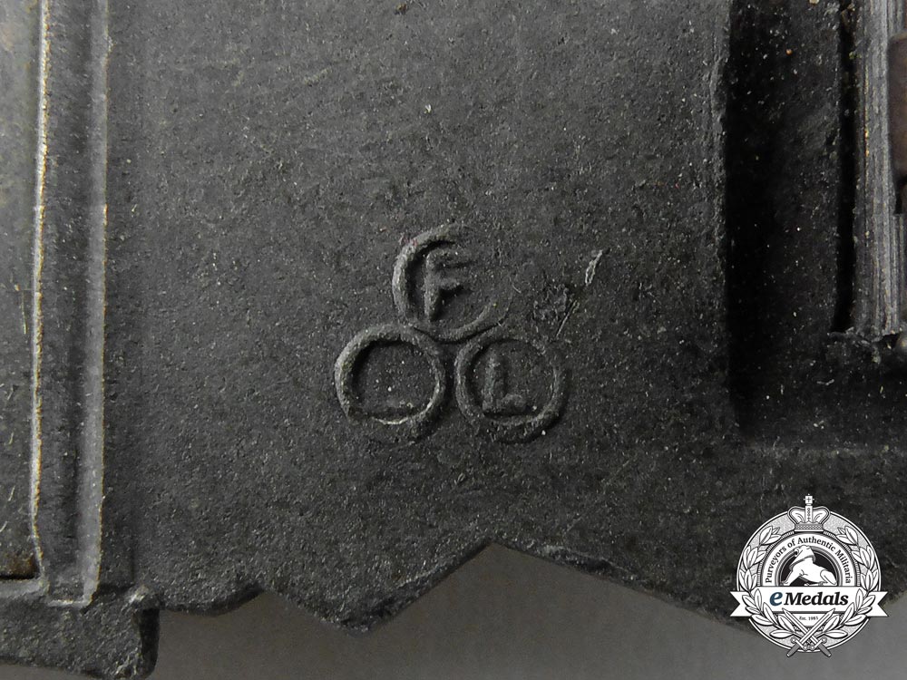 a_bronze_grade_close_combat_clasp_by_friedrich_linden,_lüdenscheid_a_6735
