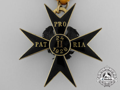 an_estonian_order_of_the_black_eagle;_fifth_class_with_case_a_6763