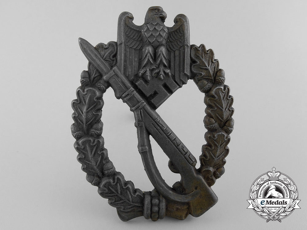 an_infantry_badge_bronze_grade;_marked“8”_a_6960