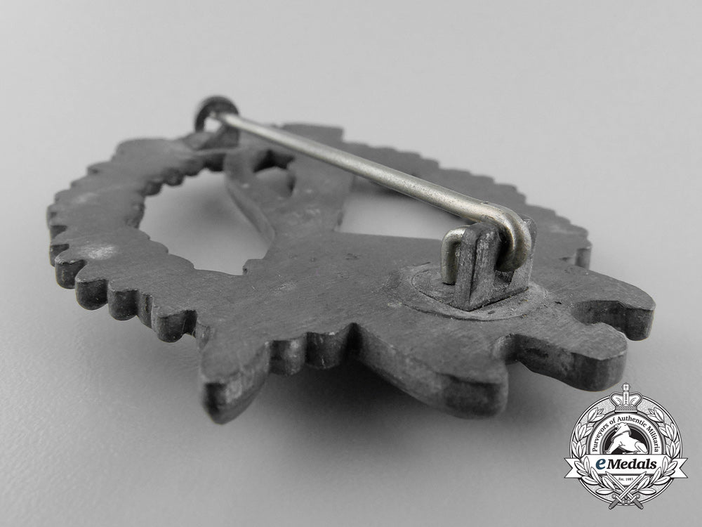 an_infantry_badge;_silver_grade_by_friedrich_linden,_lüdenscheid_a_7000
