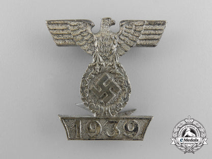a_clasp_to_the_iron_cross_second_cl.1939;_type_i_with_box_of_issue_a_7040