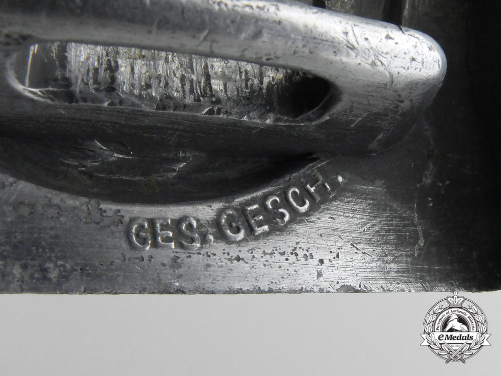 a_red_cross_enlisted_belt_buckle_by_overhoff&_cie,_ludenscheid_a_726