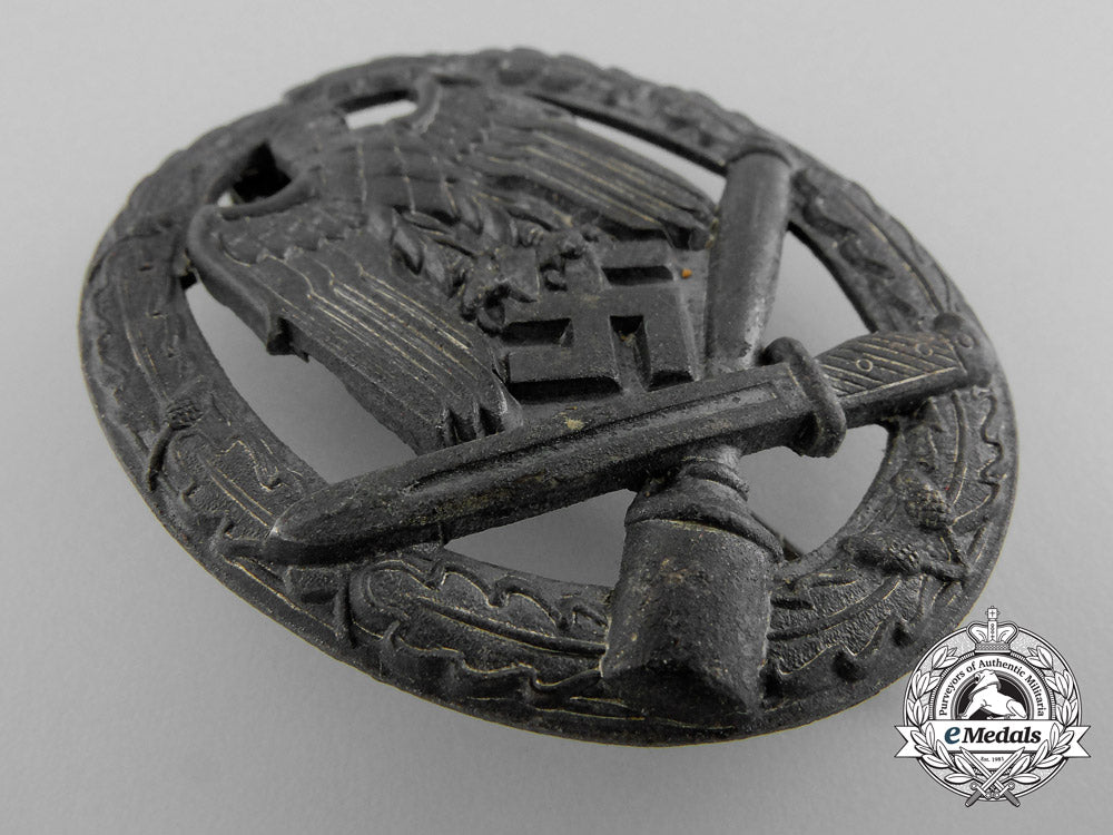 two_second_war_german_badges_a_7656