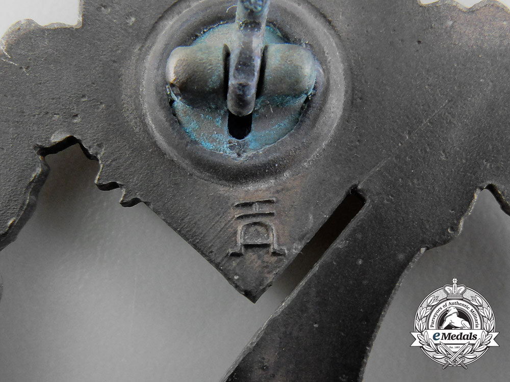 five_second_war_german_badges&_insignia_a_7683