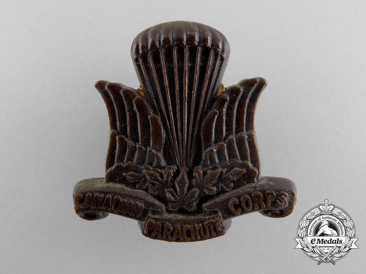 a_second_war_canadian_parachute_corps_cap_badge;_bakelite_version_a_7922
