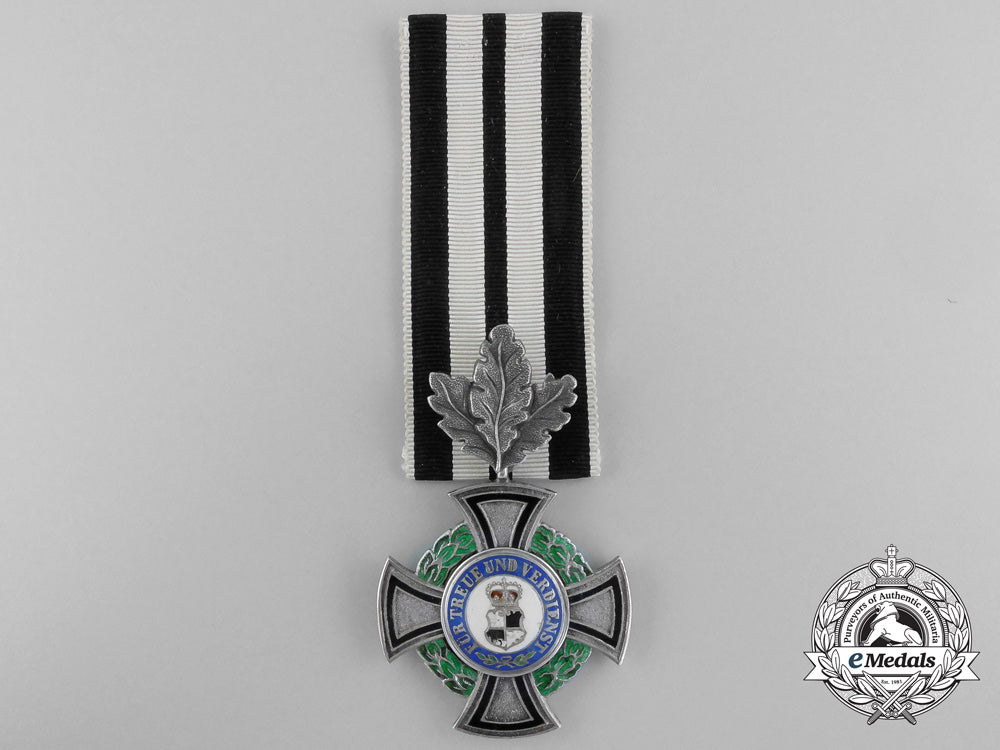 a_house_order_of_hohenzollern,3_rd_class_with_oak_leaves_a_7936