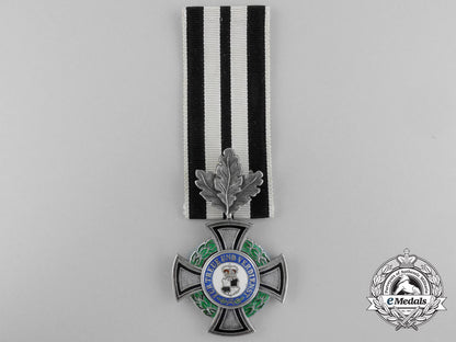 a_house_order_of_hohenzollern,3_rd_class_with_oak_leaves_a_7936