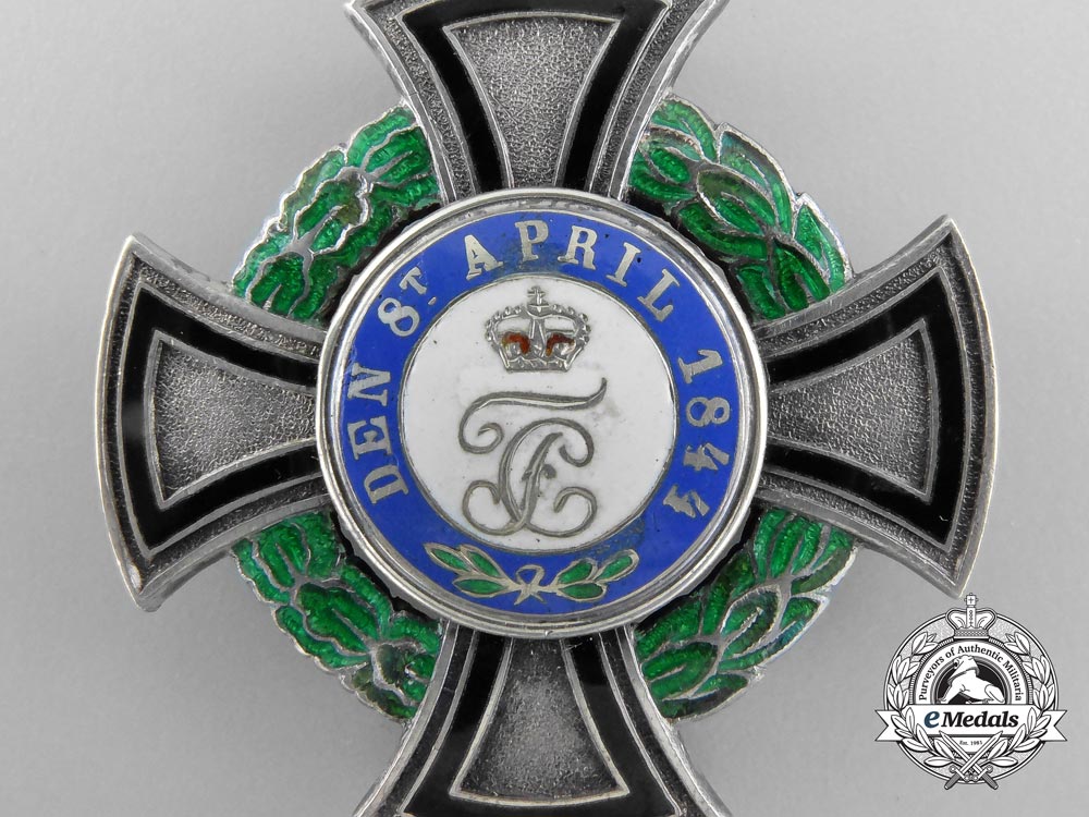 a_house_order_of_hohenzollern,3_rd_class_with_oak_leaves_a_7939