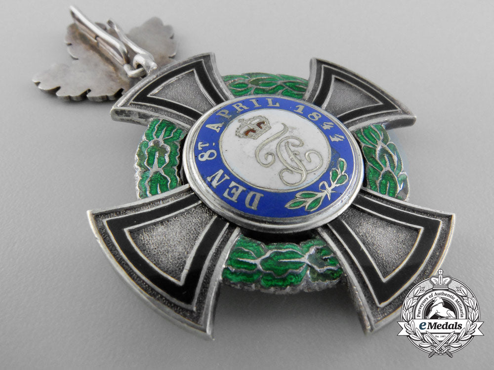 a_house_order_of_hohenzollern,3_rd_class_with_oak_leaves_a_7942