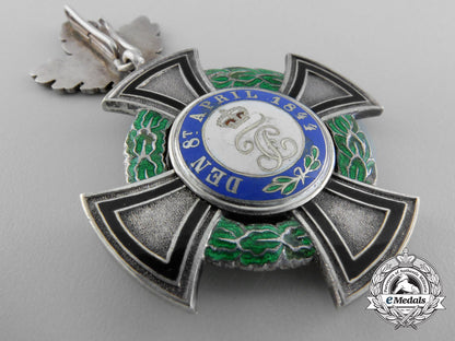 a_house_order_of_hohenzollern,3_rd_class_with_oak_leaves_a_7942