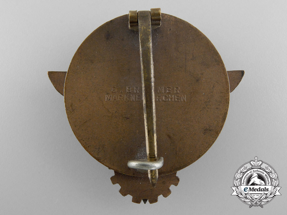 an_hj_national_trade_competition_victors_badge_a_8042