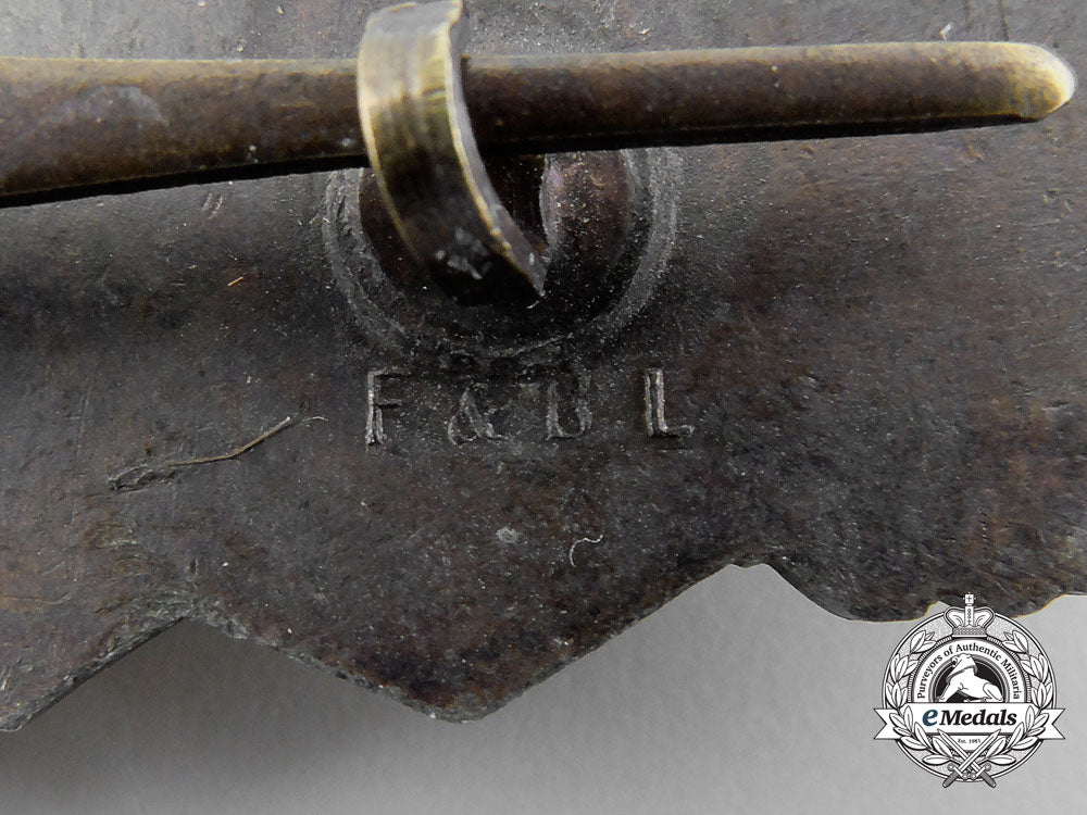 a_bronze_grade_close_combat_clasp_by_funcke&_brüninghaus,_lüdenscheid_a_8149