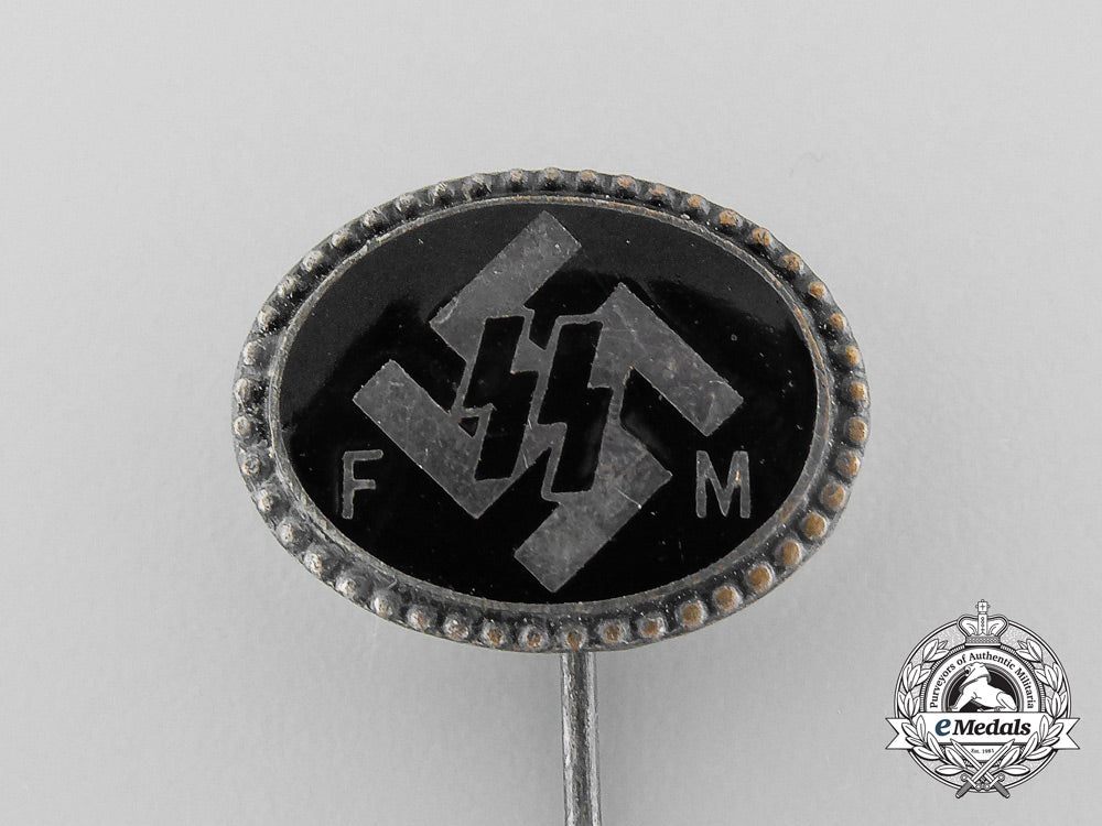 an_ss(_fm)_supporting_members_badge_a_8204