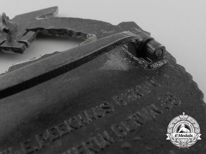 a_kreigsmarine_e-_boat_badge_by_schwerin,_berlin;_second_version_a_8256