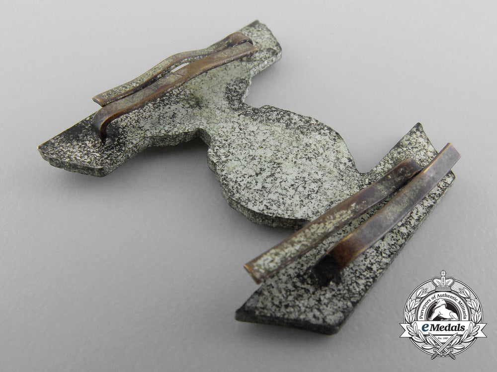 a_first_type_clasp_to_iron_cross1939;_second_class_a_8351