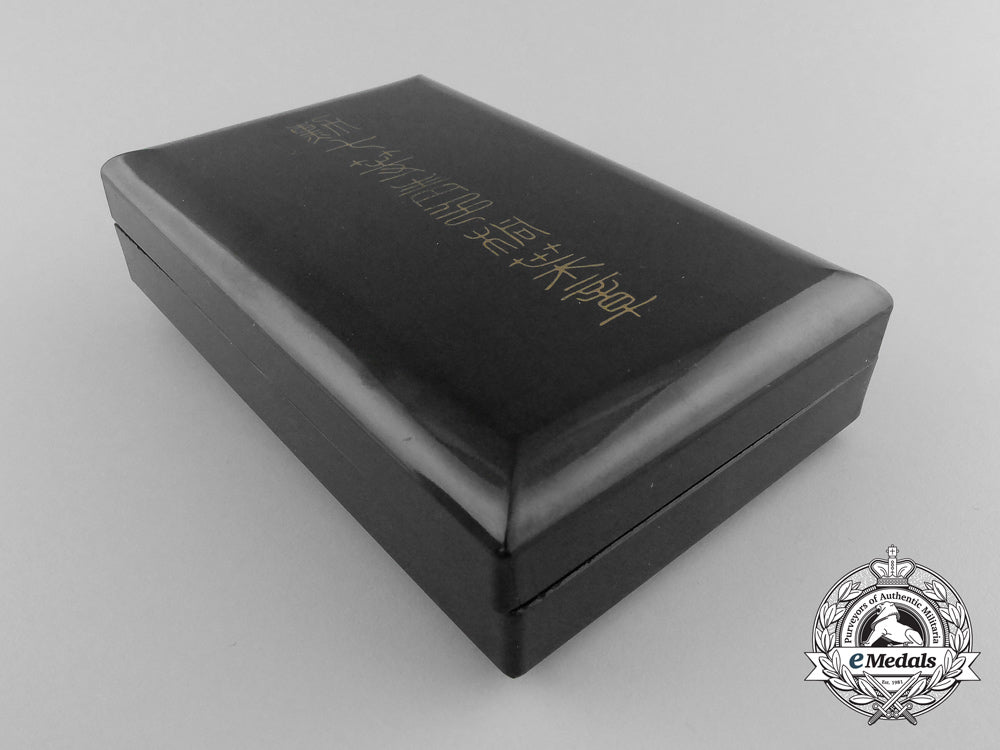 three_japanese_orders&_decorations_a_8407