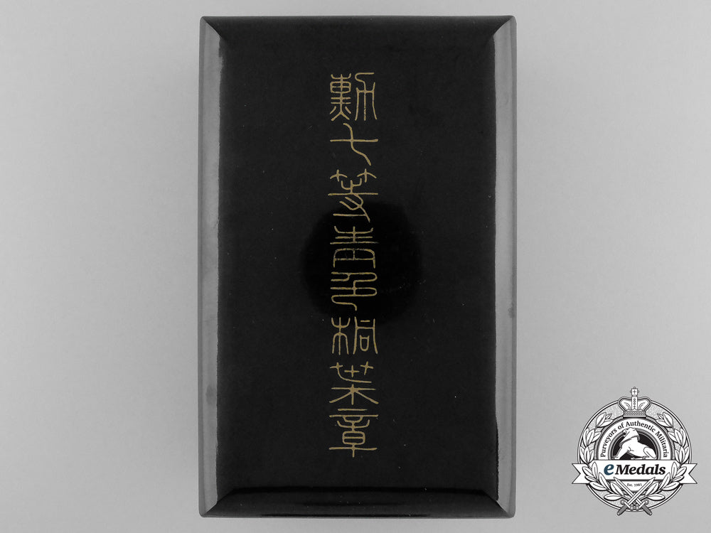 three_japanese_orders&_decorations_a_8409