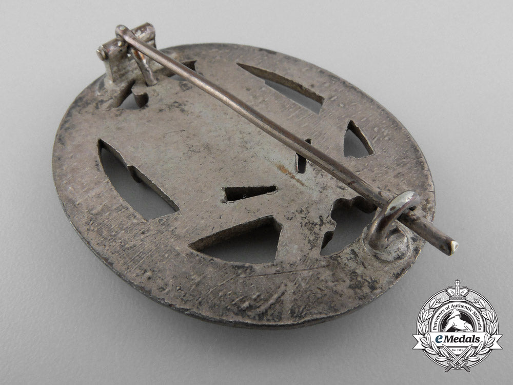 a_general_assault_badge;_unmarked_a_8495