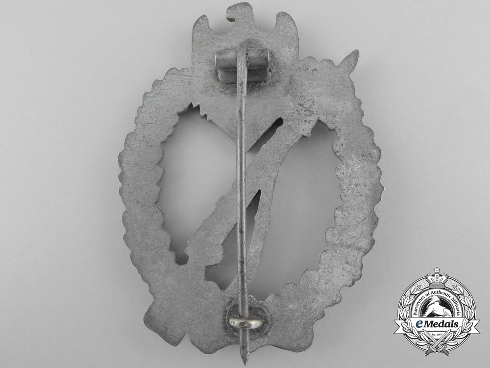 a_silver_grade_infantry_badge_a_8513