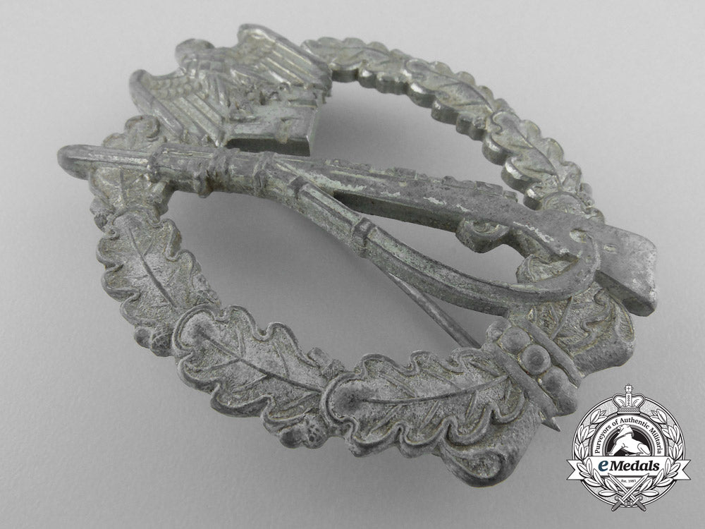 a_silver_grade_infantry_badge_a_8514