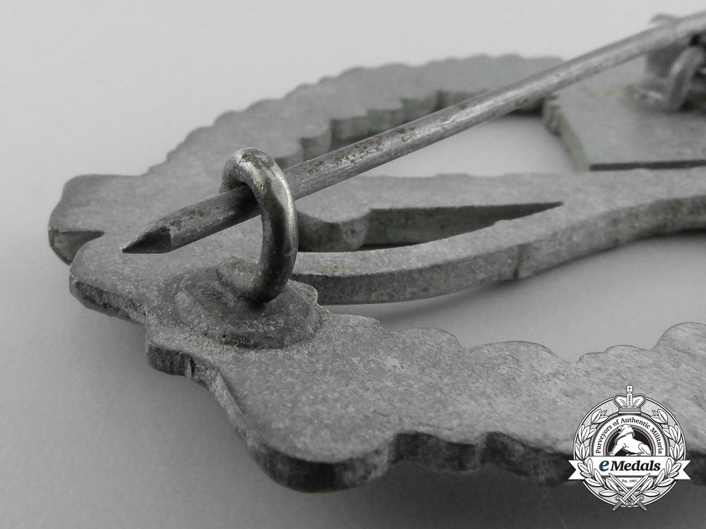 a_silver_grade_infantry_badge_a_8516